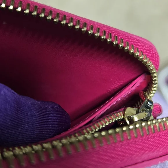 Louis Vuitton IKat Monogram Limited Edition Vernis Long Wallet - Picture 16 of 16